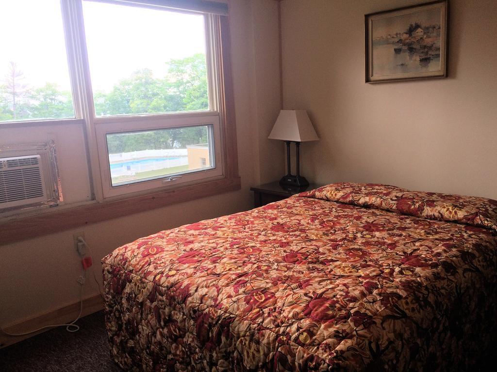 Franciscan Guest House Кеннебанк Номер фото
